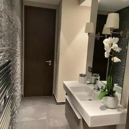 Am Kaiserkai Im Schonsten Teil Der Hafencity