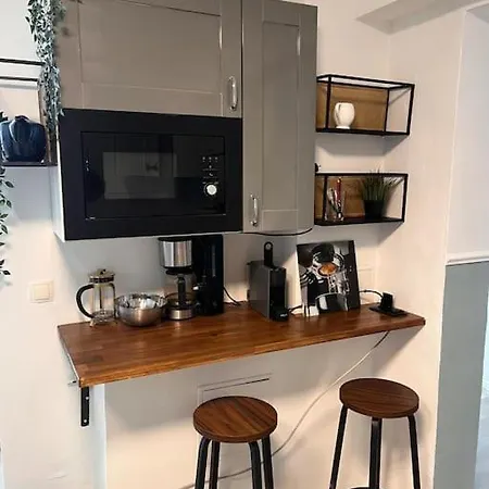 Gemuetliche, Grosse 6-zkb,eg-wohnung Im Herzen Eimsbuettels-2wc&2duschen Apartment
