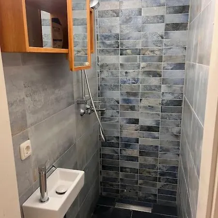 Gemuetliche, Grosse 6-zkb,eg-wohnung Im Herzen Eimsbuettels-2wc&2duschen Apartment *