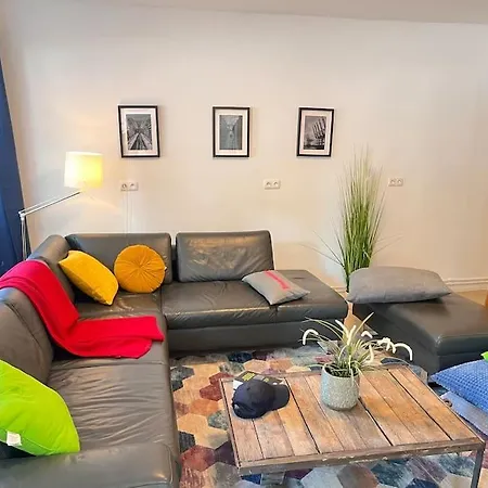 Gemuetliche, Grosse 6-zkb,eg-wohnung Im Herzen Eimsbuettels-2wc&2duschen Apartment *