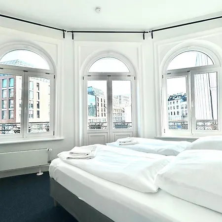 For Up To 10 Guests Apartment
