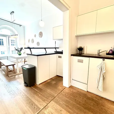 Apartment For Up To 10 Guests *