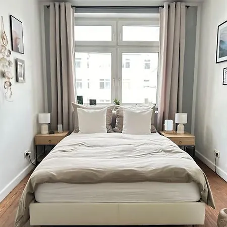 Apartment Lovely With Balcony, *