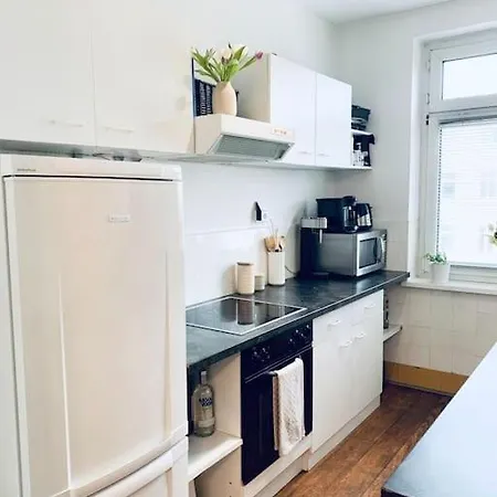 Apartment Lovely With Balcony, Hamburg