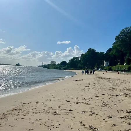 Luxurious - 100 M From The Elbe Falkensteiner Ufer
