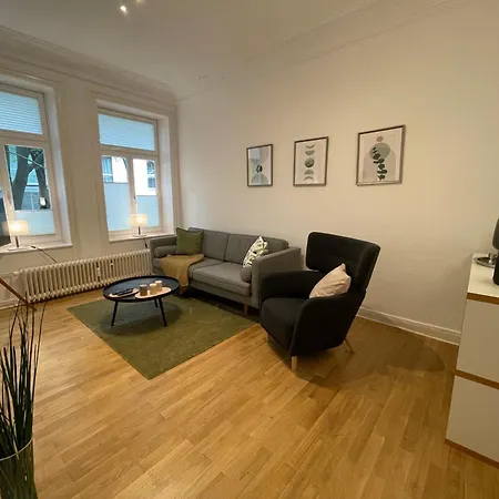 H12 Apartment *