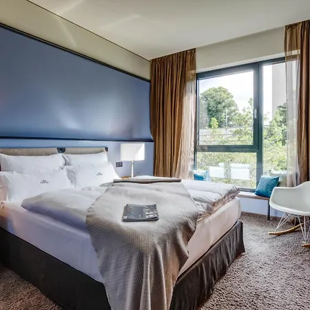 The George Hotel