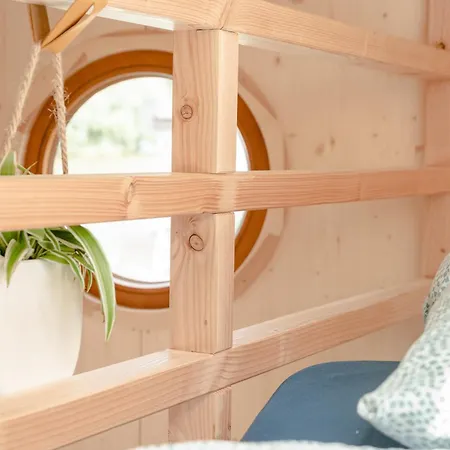 Tiny-hausboot Irene Mit Kamin Und Dachterrassenlounge Hamburg