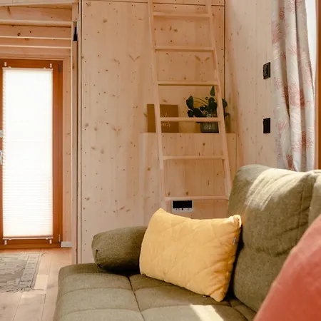Botel Tiny-hausboot Irene Mit Kamin Und Dachterrassenlounge