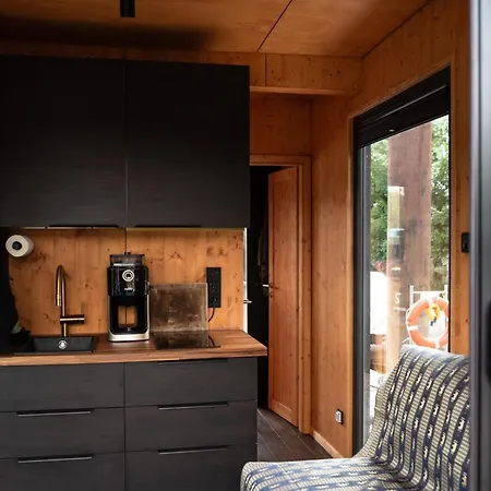 Tiny-hausboot Likedeeler Mit Dachterasse Und Kamin * Hamburg