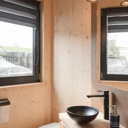 Hausboot Diva Mit Kamin - Winter Auf Der Dove Elbe
