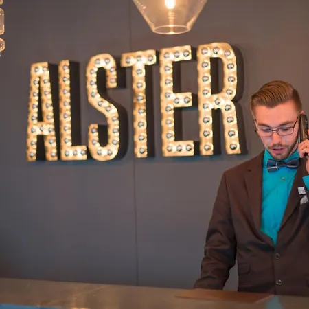 Hotel One Hamburg-alster Amburgo
