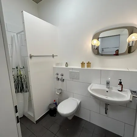 Apartment 35 Qm Grosses Mit Eigenem Badezimmer In Den Elbvororten
