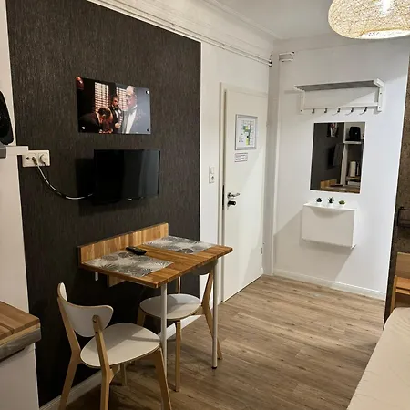 Pauli Hostel *