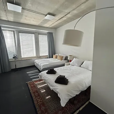 Apartment 35 Qm Grosses Mit Eigenem Badezimmer In Den Elbvororten Hamburg