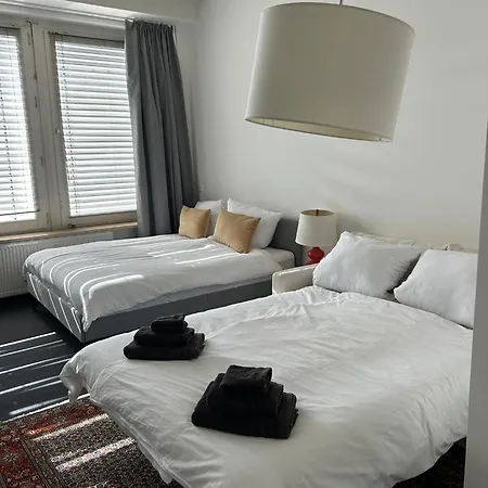 35 Qm Grosses Mit Eigenem Badezimmer In Den Elbvororten Apartment