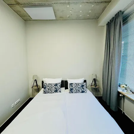 Elbapartment 29 Qm Mit Eigenem Badezimmer *