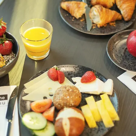 - The Niu, Fusion St. Georg By Ihg Hotel