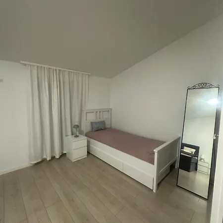 Holiday home Exklusives Haus Grenze West *