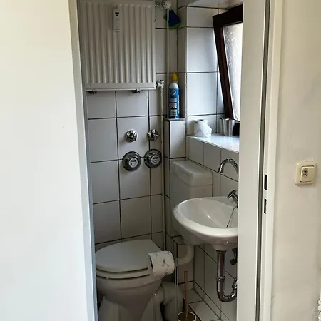 Schoenes Und Gemuetliches Apartment-haus Im Ruhigen Hinterhof *