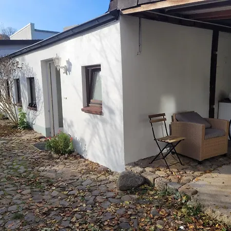 Schoenes Und Gemuetliches Apartment-haus Im Ruhigen Hinterhof Apartment *