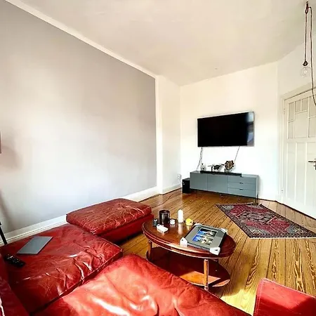100 Qm Altbau-wohnung Mitten Im Zentrum * Hamburg