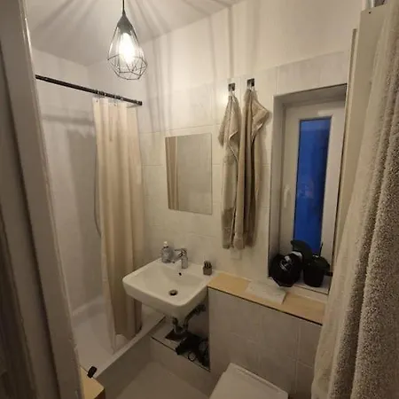 2 Zimmer Direkt Am Hafen * Hamburg