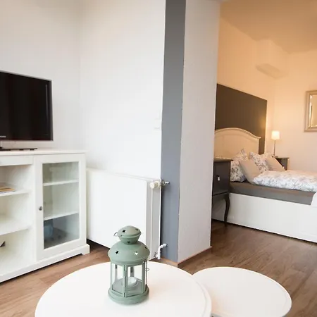 Nige Hus 4*