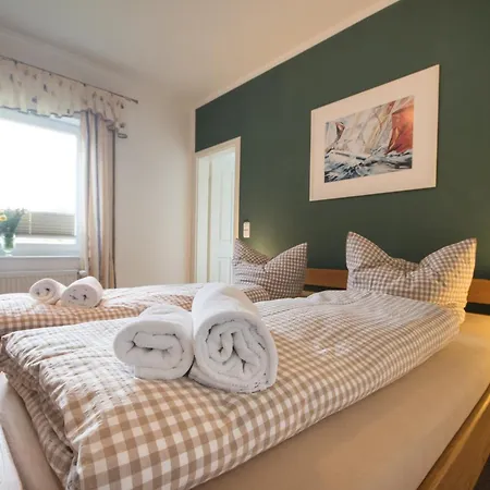 Nige Hus 4*