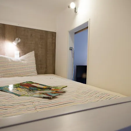 Nige Hus Hotel