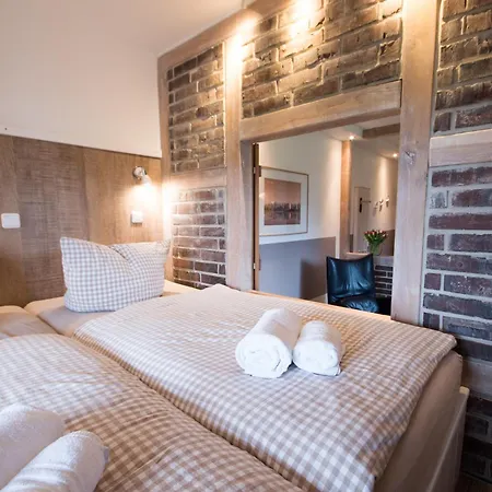 Hotel Nige Hus