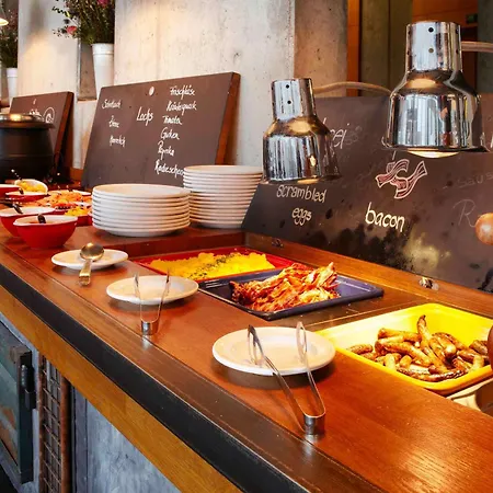 Hotel 25hours Hafencity 4*