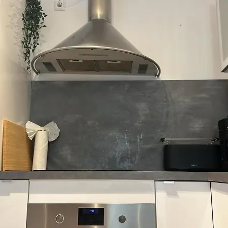 Im Alexanderstrasse Apartment