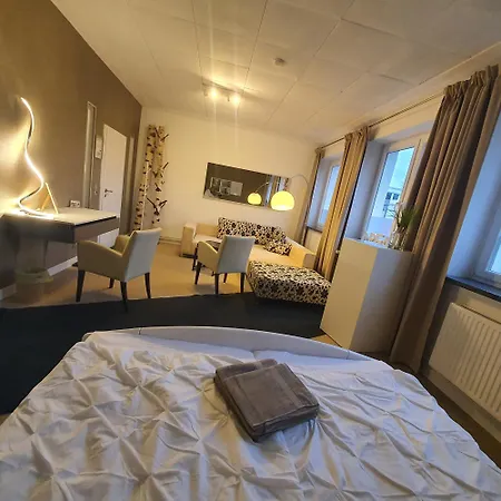 Sam - Your Cozy Stay Near Hamburg-Airport Hotel *