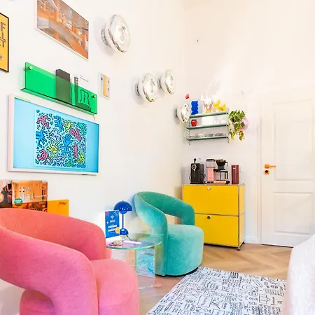 Apart Otel Retropop Design , Designerzimmer Fuer Je 2 Personen, Lage, Wifi Hamburg