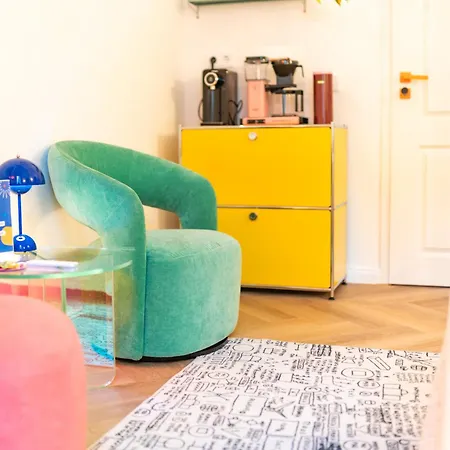Retropop Design , Designerzimmer Fuer Je 2 Personen, Lage, Wifi Hamburg