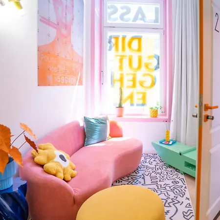Apart Otel Retropop Design , Designerzimmer Fuer Je 2 Personen, Lage, Wifi