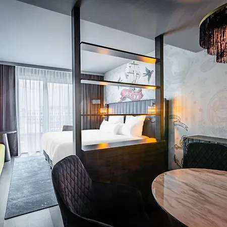 Hotel Nyx By Leonardo 4*
