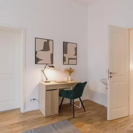 Licht & Linie St Georg Apartment