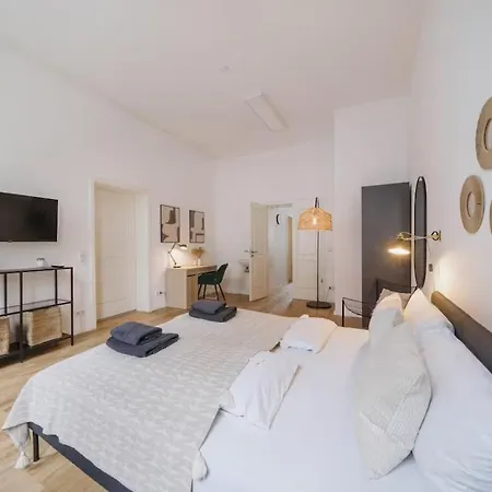 Licht & Linie St Georg Apartment
