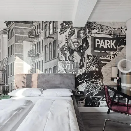 The 44 Apartment