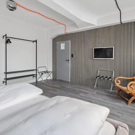 Apartment The 44 *