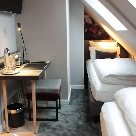 Vienna House Easy By Wyndham 3*