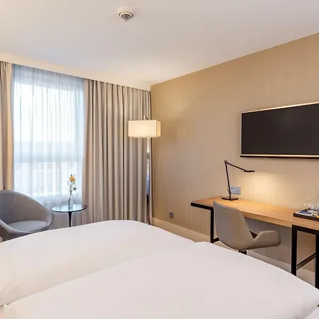 Nh Altona Hotel 4*
