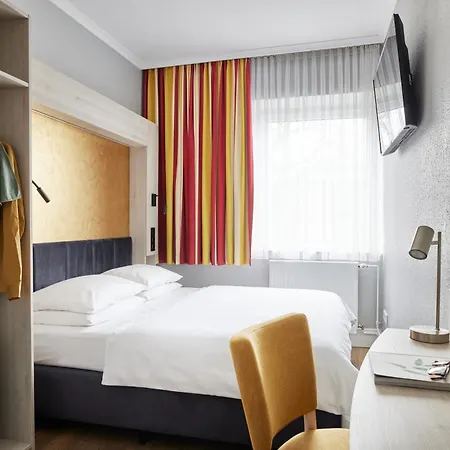 Western Raphael Altona Hotel 3*
