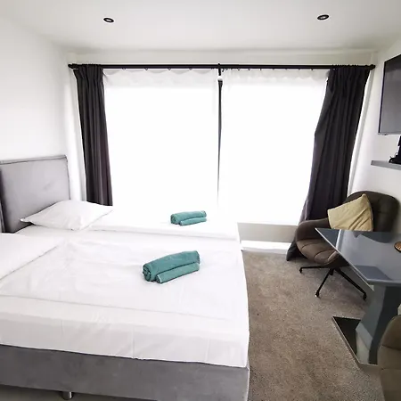 Hh 04 By Rockchair - Superhost Status - Modernes Mit Sonnigem Balkon & Premium Boxspringbetten In Winterhude - Geheimtipp Apartment
