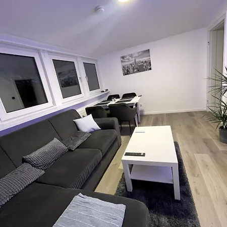 Bright & Modern In Apartment Hamburg