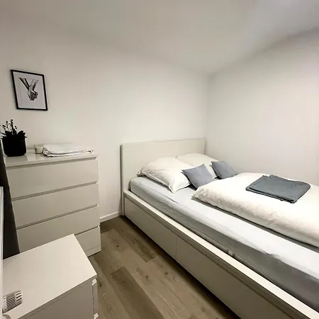 Apartment Bright & Modern In