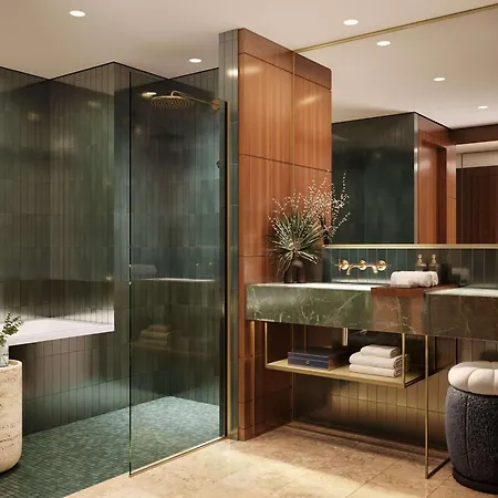 Conrad 5*