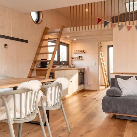 Botel Wohnlich, Hochwertig - Hausboot Petite Mit Kamin